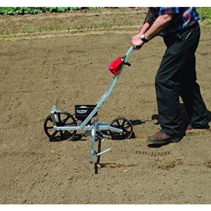 EARTHWAY ZAAIMACHINE 1001-B